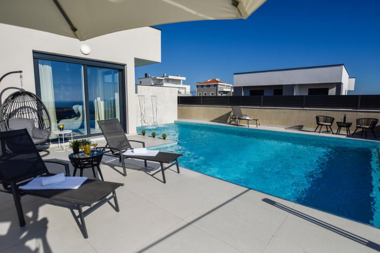 Villa Sara - Private Infinity Pool ノヴァリャ エクステリア 写真