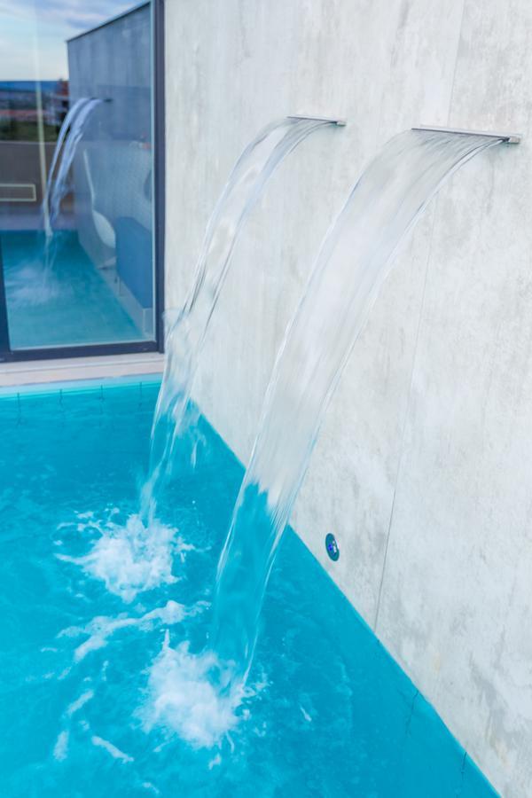 Villa Sara - Private Infinity Pool ノヴァリャ エクステリア 写真