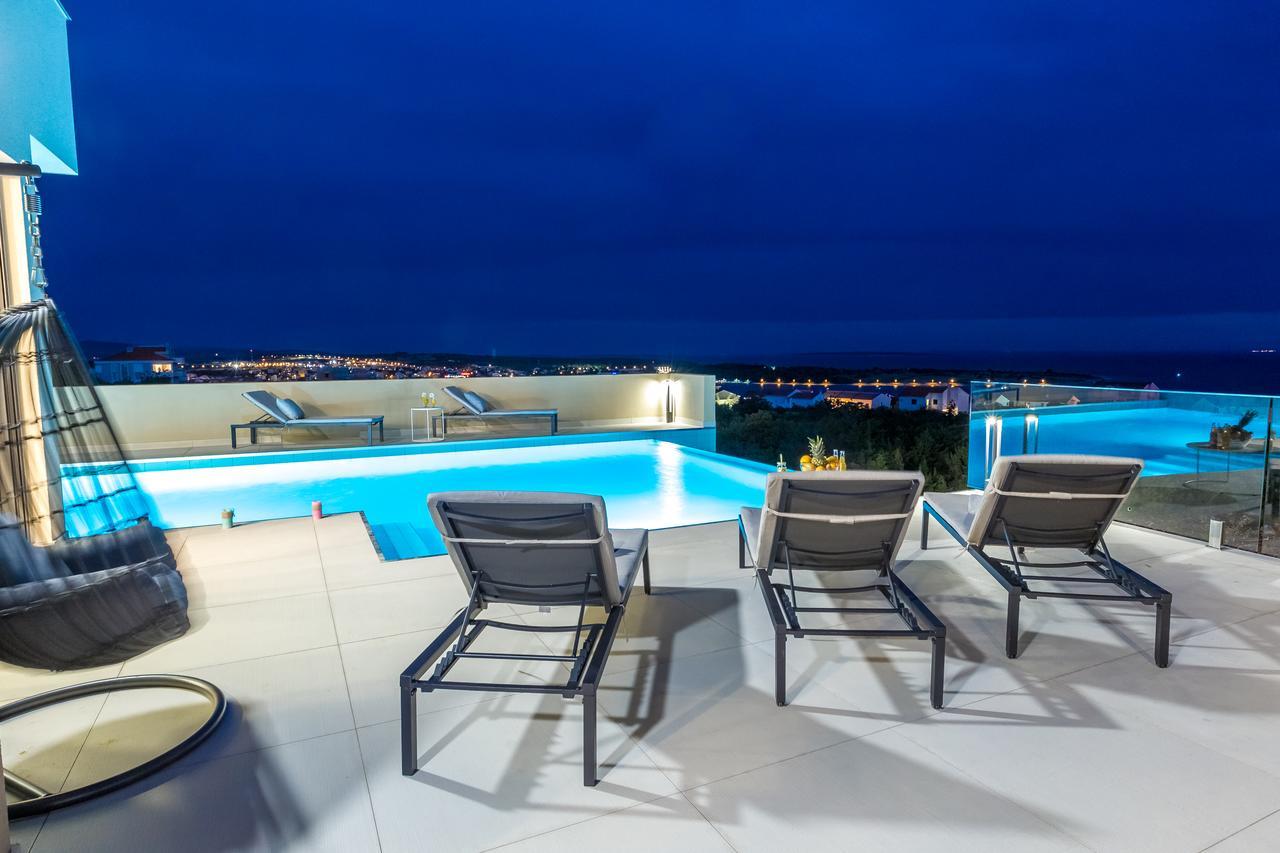 Villa Sara - Private Infinity Pool ノヴァリャ エクステリア 写真