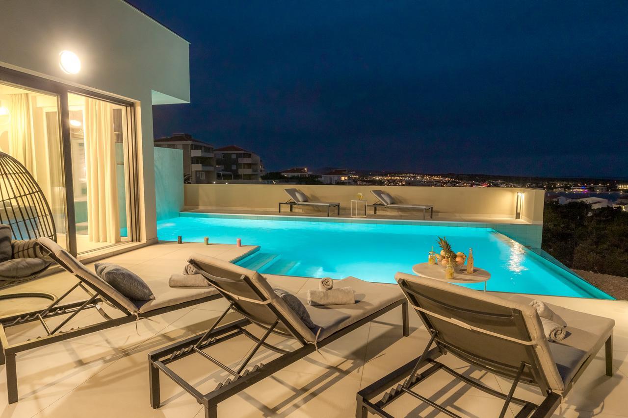 Villa Sara - Private Infinity Pool ノヴァリャ エクステリア 写真